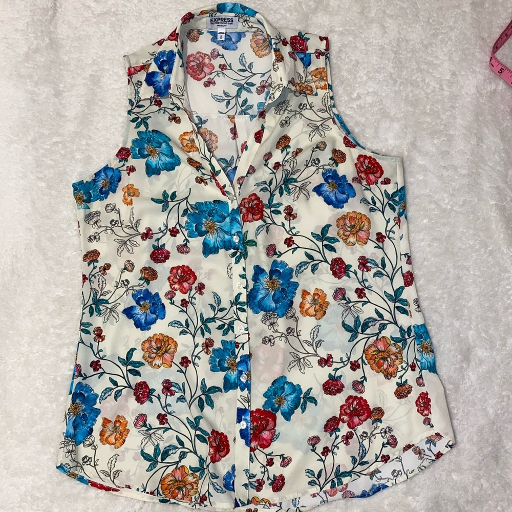 Express - Sleeveless Portofino Blouse